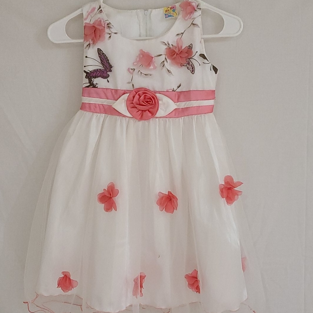 Girl dress.